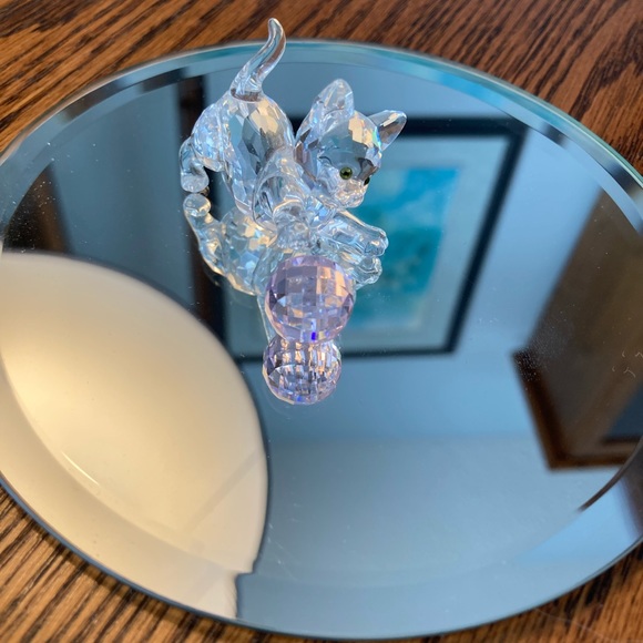 Swarovski Crystal Standing Kitten A7619 NR000011 SKU631856 in Original Box - Picture 3 of 3
